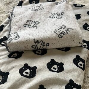 Wild Child Receiving blank & Yoga Sprout Bear Print Baby Blankets Black & White